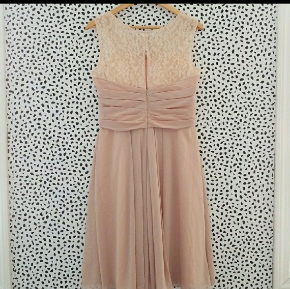 Blush pink lace and chiffon dress - Picture 2 of 3
